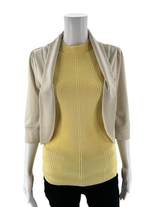 .....d.. -  Cream Solid Pre-Owned Ladies Casual Top - Size M