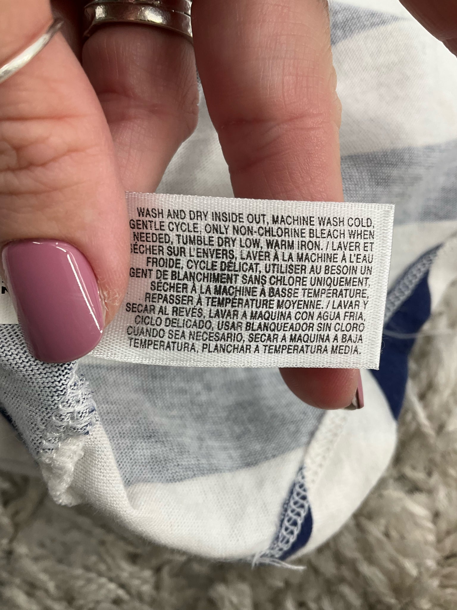 Old Navy White/Blue Stripe Pre-Owned Ladies Dress - Size Medium