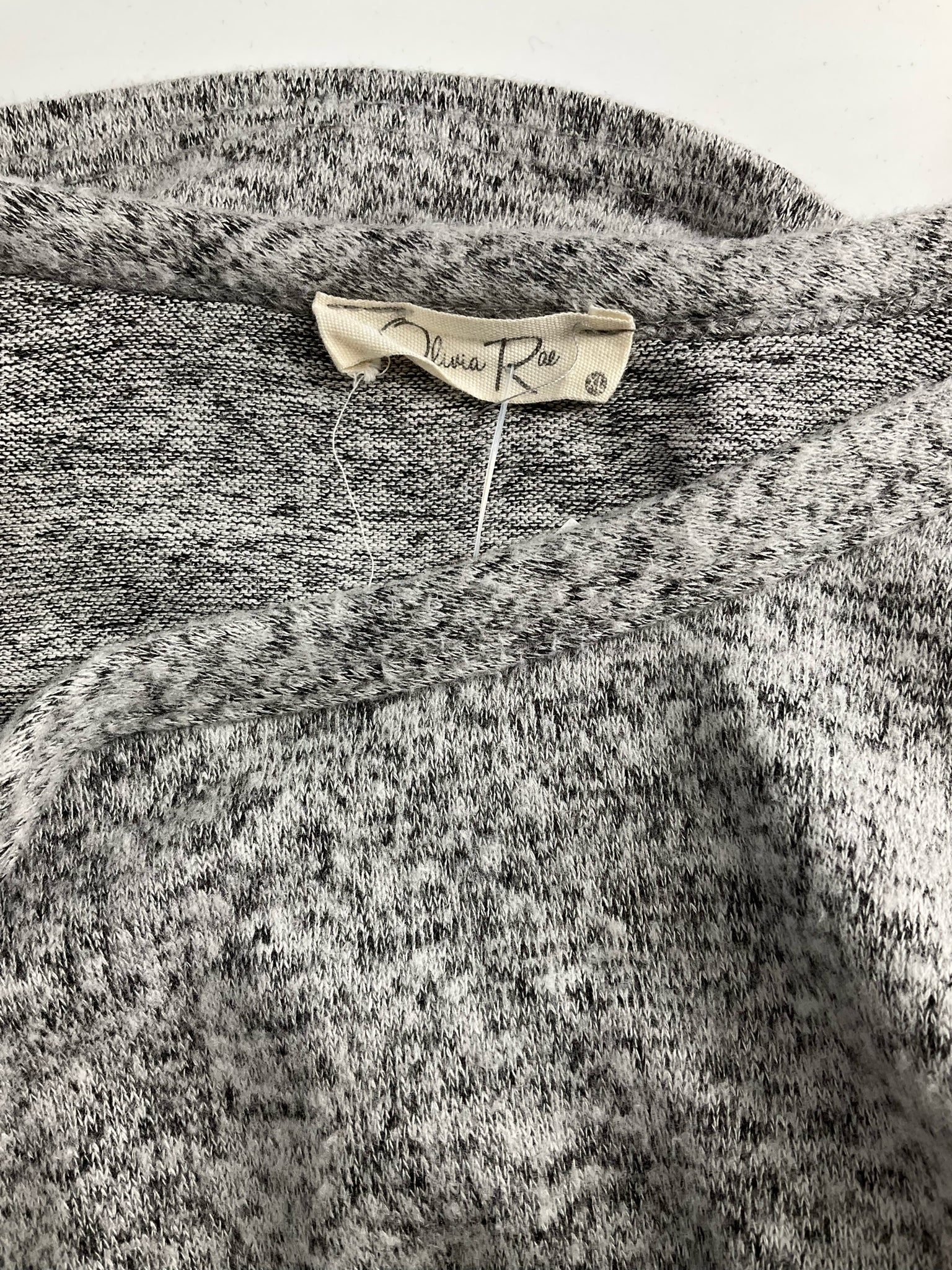 olivia rae - Gray Heathered Pre-Owned Ladies Casual Top - Size XL