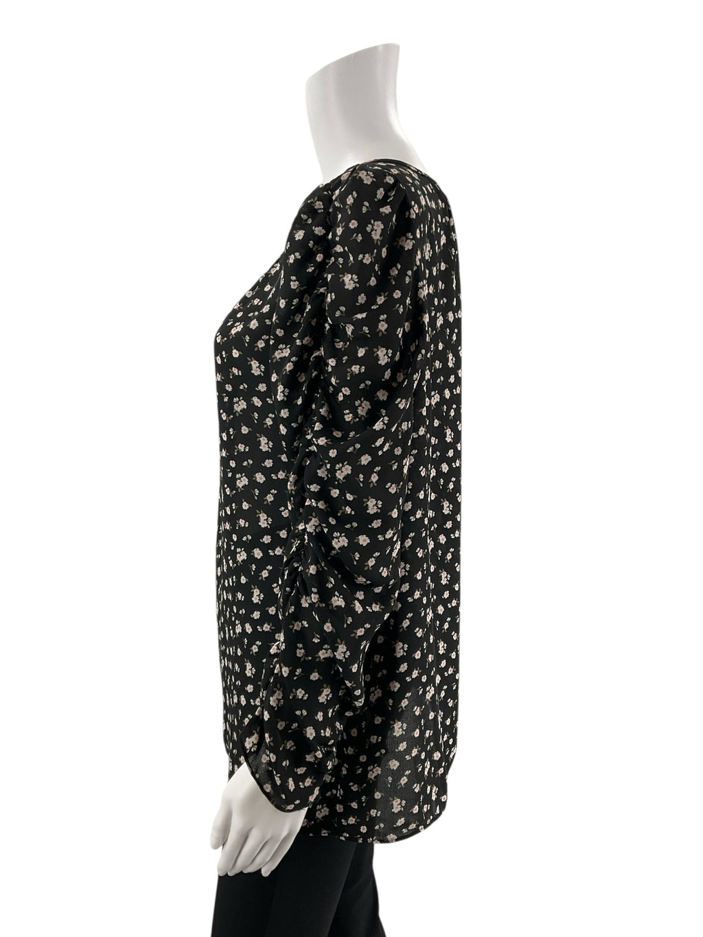 Max Studio white and black floral peasant top, size large, featuring a boho tunic style with romantic details.