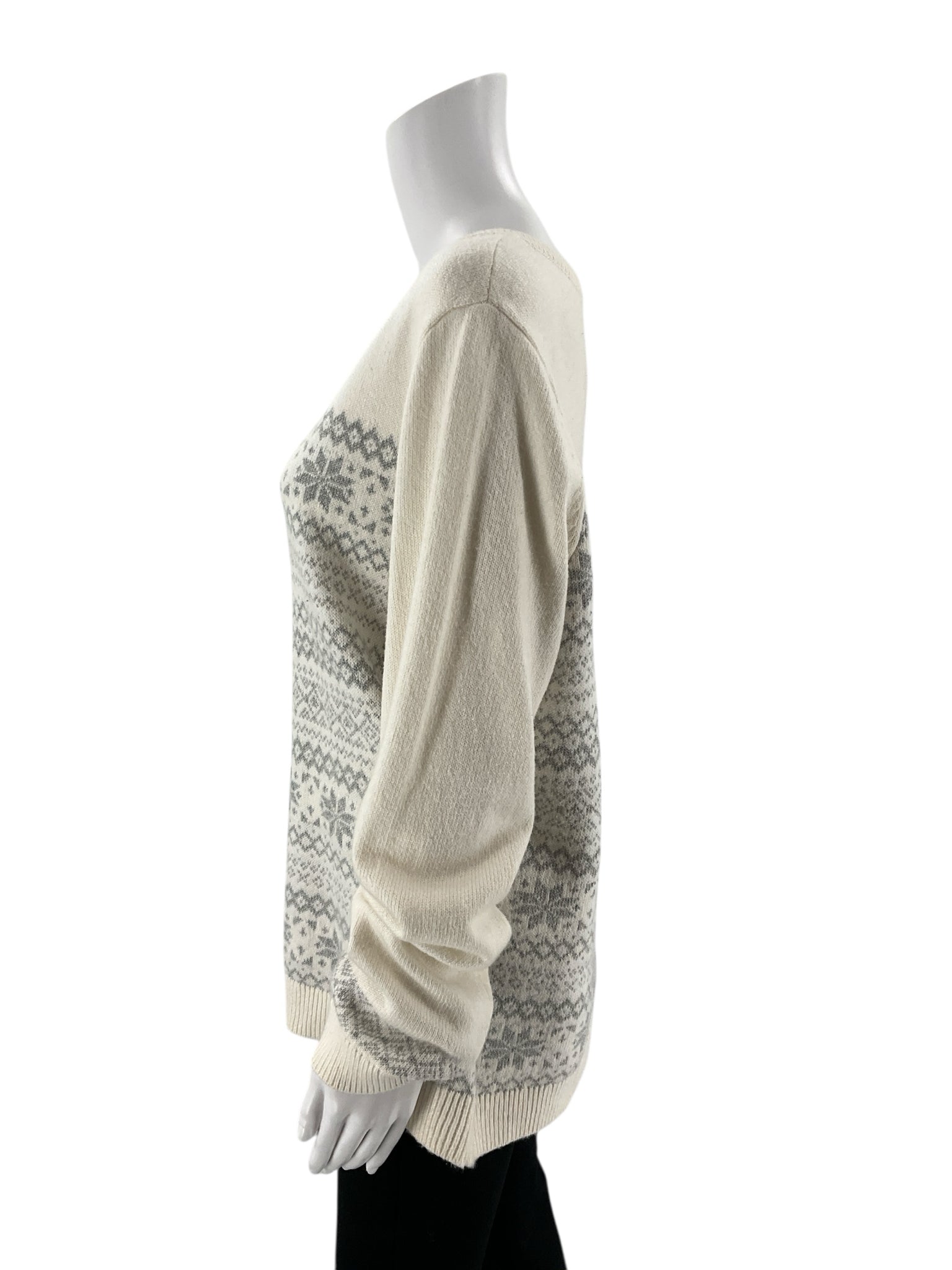 Talbots - Cream/Gray Snowflake Pre-Owned Ladies Casual Top - Size XL