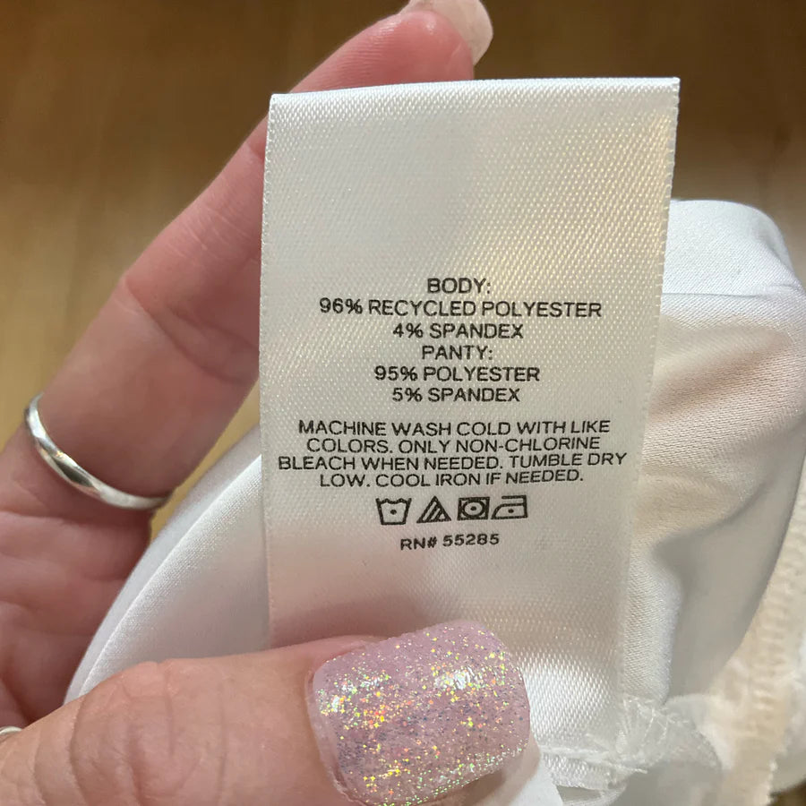 Express White Pre-Owned Ladies New with Tags Bodysuit – Size XL