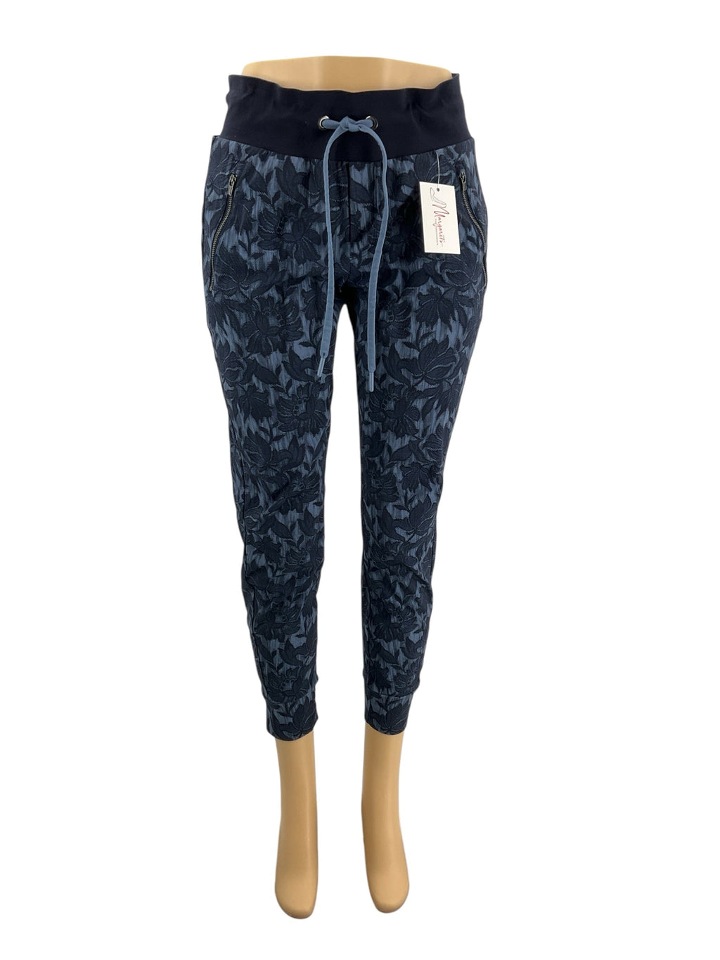 Athleta Blue Floral Pre-Owned Ladies - Size 6