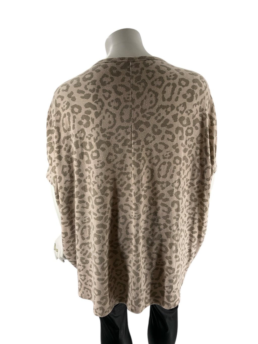 Andree Tan Animal Pre-Owned Ladies Casual Top -  Size 2X