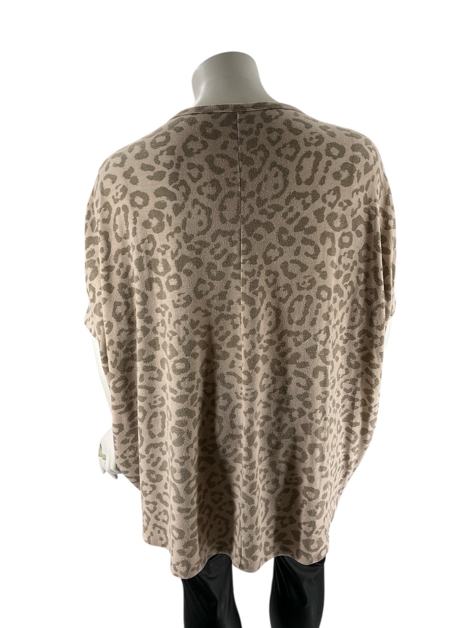 Andree Tan Animal Pre-Owned Ladies Casual Top -  Size 2X