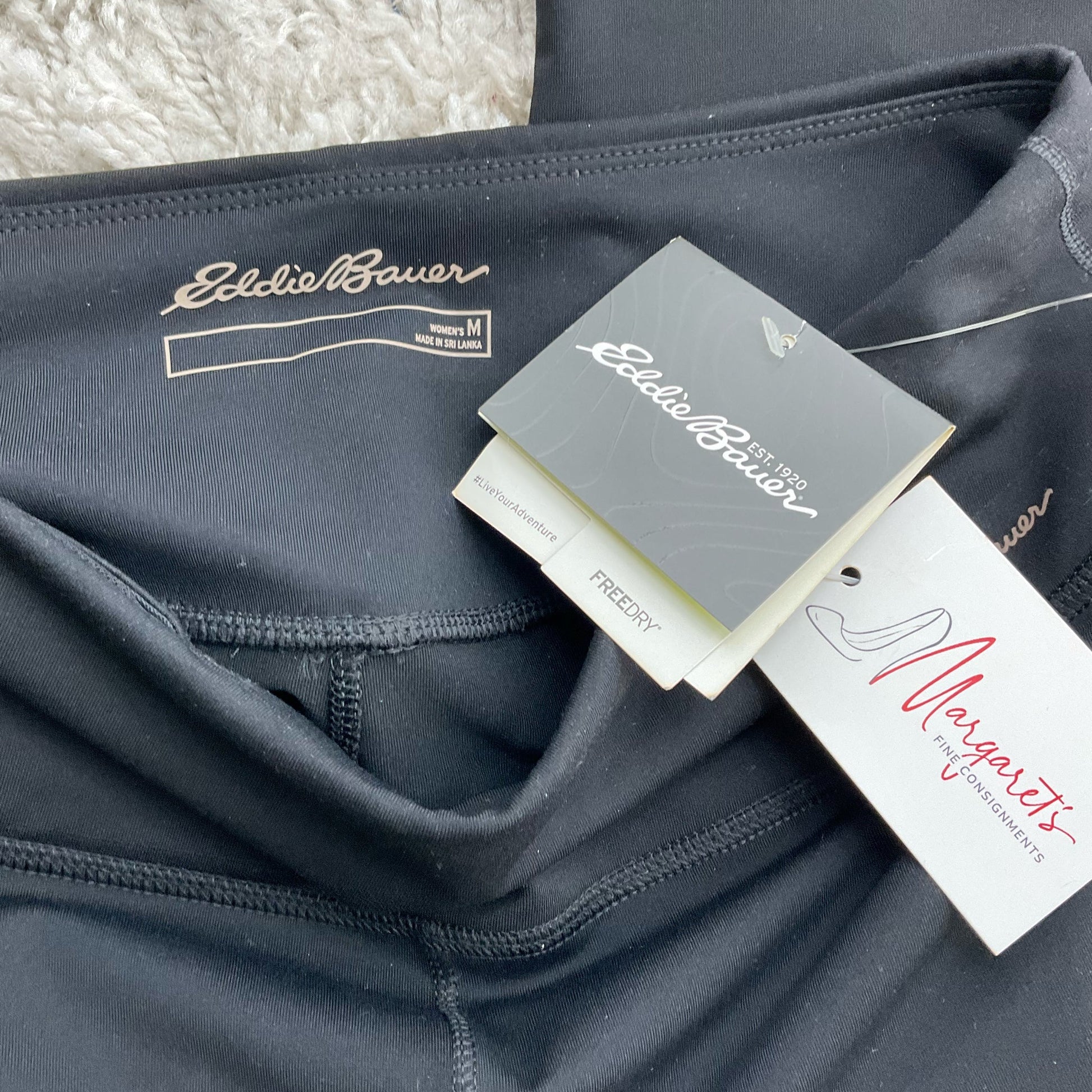 Eddie Bauer Black Solid Pre-Owned Ladies New with Tags Pants - Size Medium