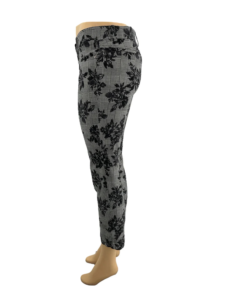 Verve Blues Navy/White Pre-Owned Ladies Pants - Size 6