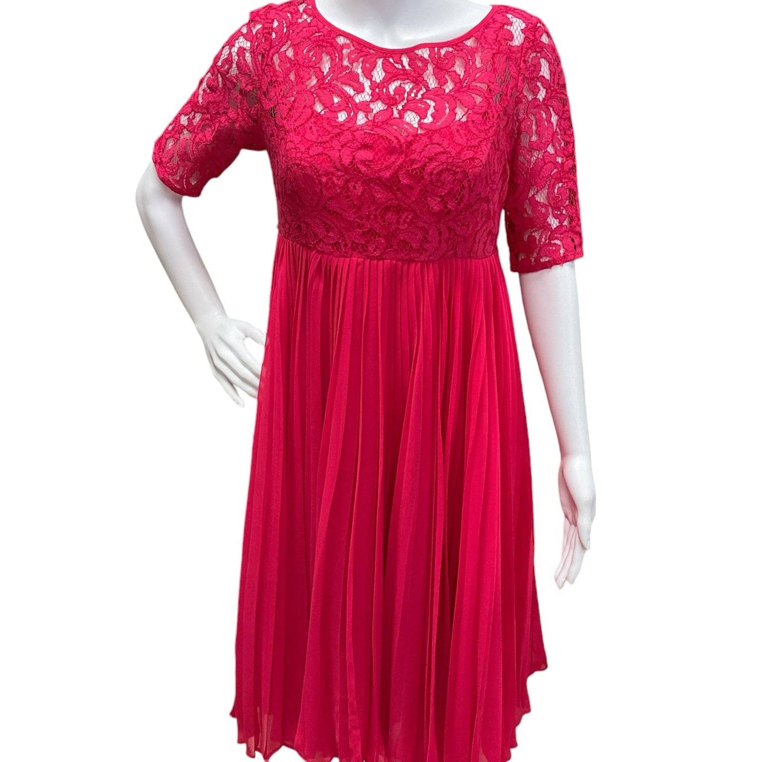 Momo Collection Pink Lace Dress – Size Small with floral lace bodice and pleated chiffon skirt, ideal for cocktail or special occasions.
