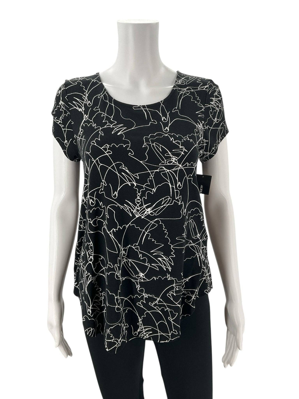 Alfani Black/White Print Top - Size Small - Margaret’s Fine Consignment