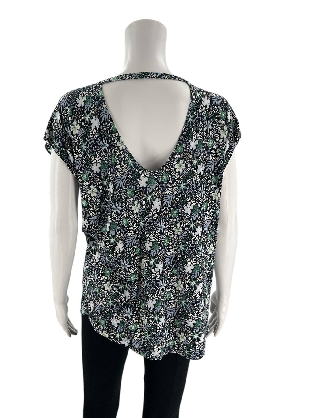 Back view of Loft Navy/Multi Floral Blouse - Size Small featuring a deep V-back design, ideal for layering or warm-weather outfits.
