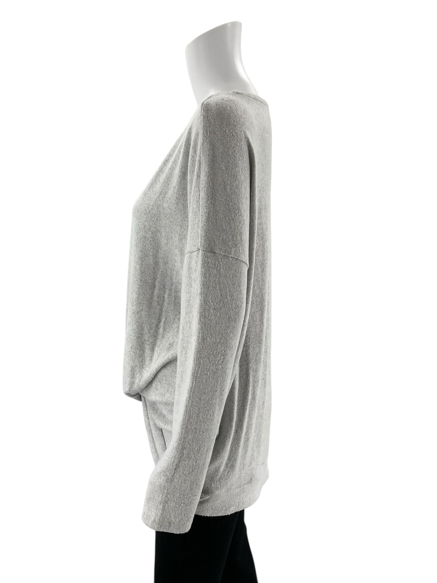 Express -  Gray Solid Pre-Owned Ladies New With Tags Casual Top -  Size M