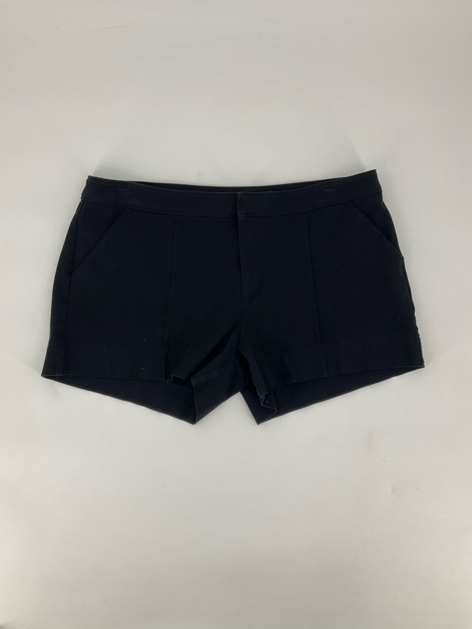 Nicole Miller Black Solid Pre-Owned Ladies Shorts - Size 8