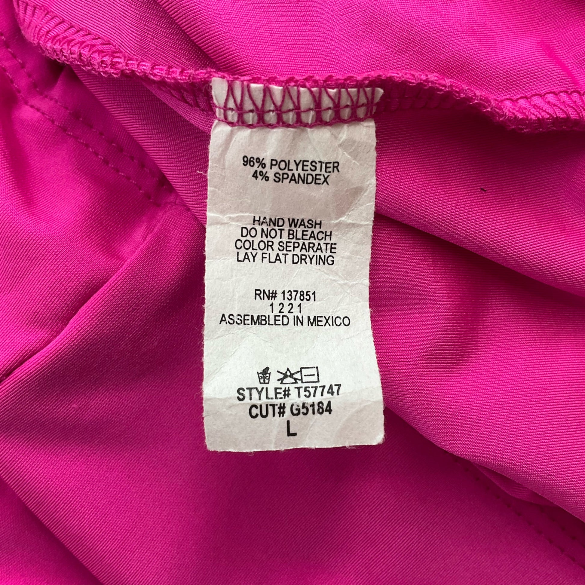 Live In The Moment Pink Solid Pre-Owned Ladies Top -  Size Large