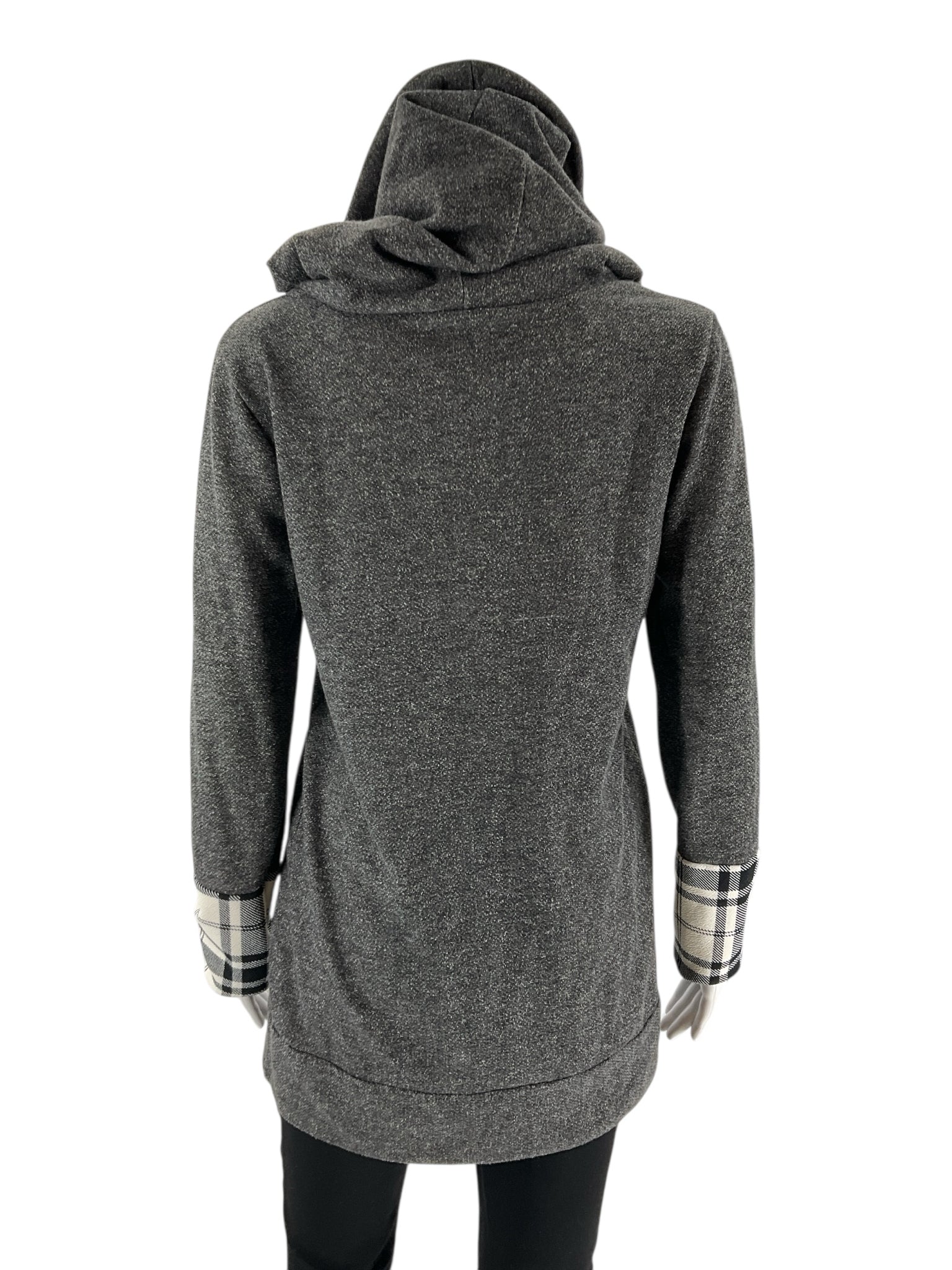 Twenty Second - heather gray Plaid Pre-Owned Ladies Casual Top - Size M