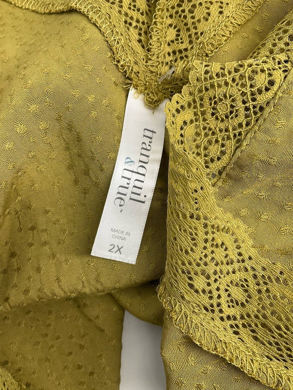 Tranquil & True Olive Green Dots Pre-Owned Ladies Sleeveless Top - Size 2X