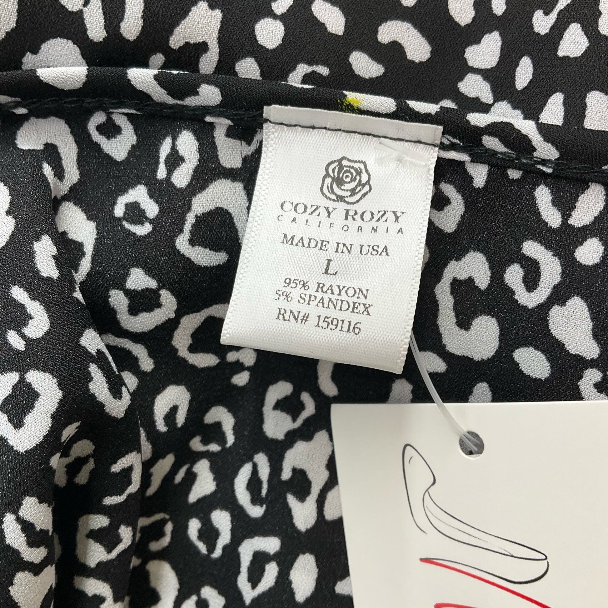 Cozy Rozy Black/White Animal Pre-Owned Ladies Top - Size Large